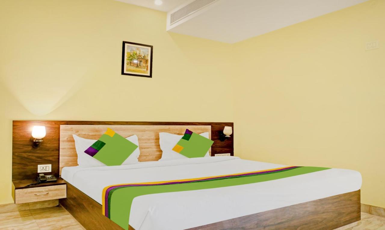 Treebo Trend Gupta Inn Varanasi Esterno foto