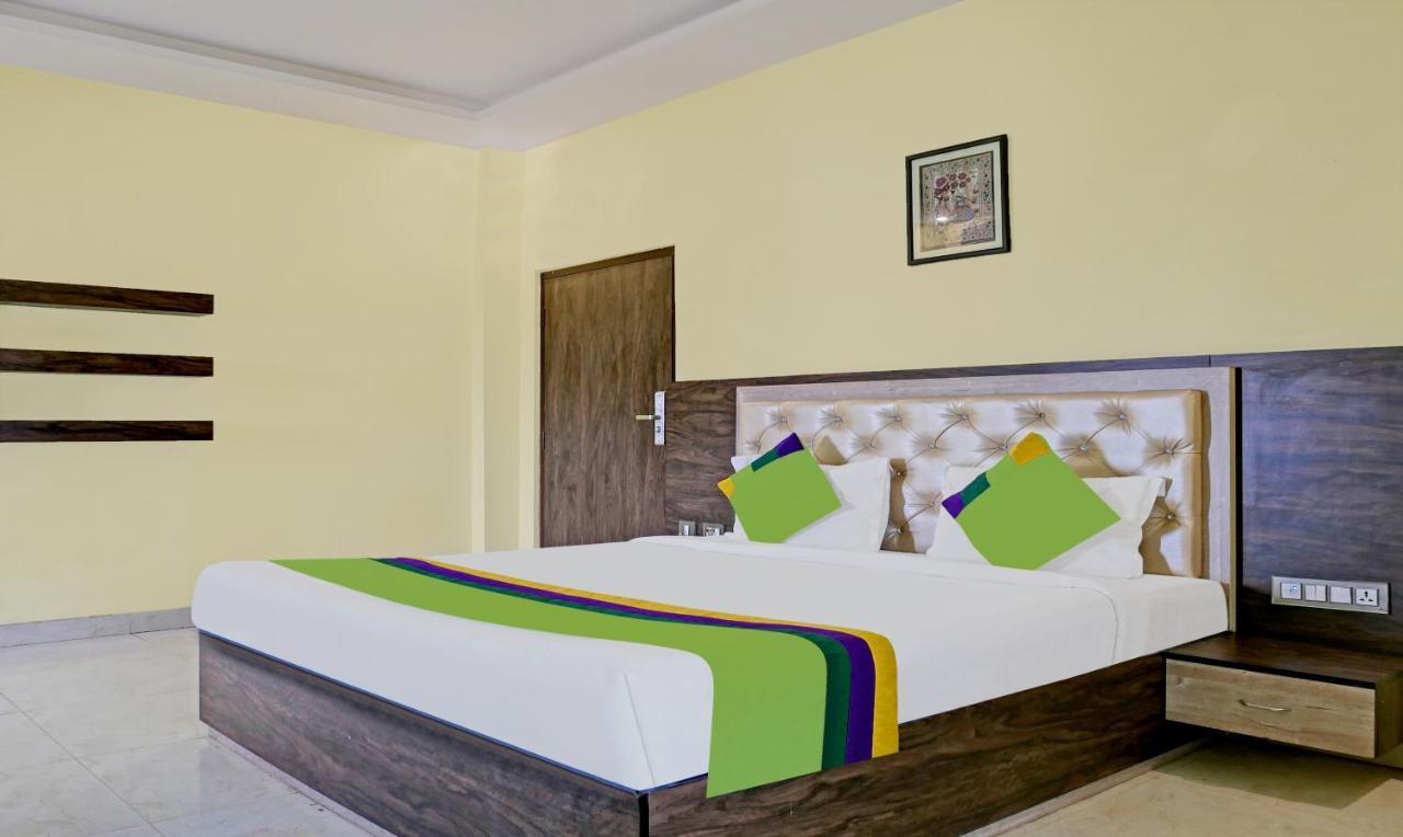 Treebo Trend Gupta Inn Varanasi Esterno foto