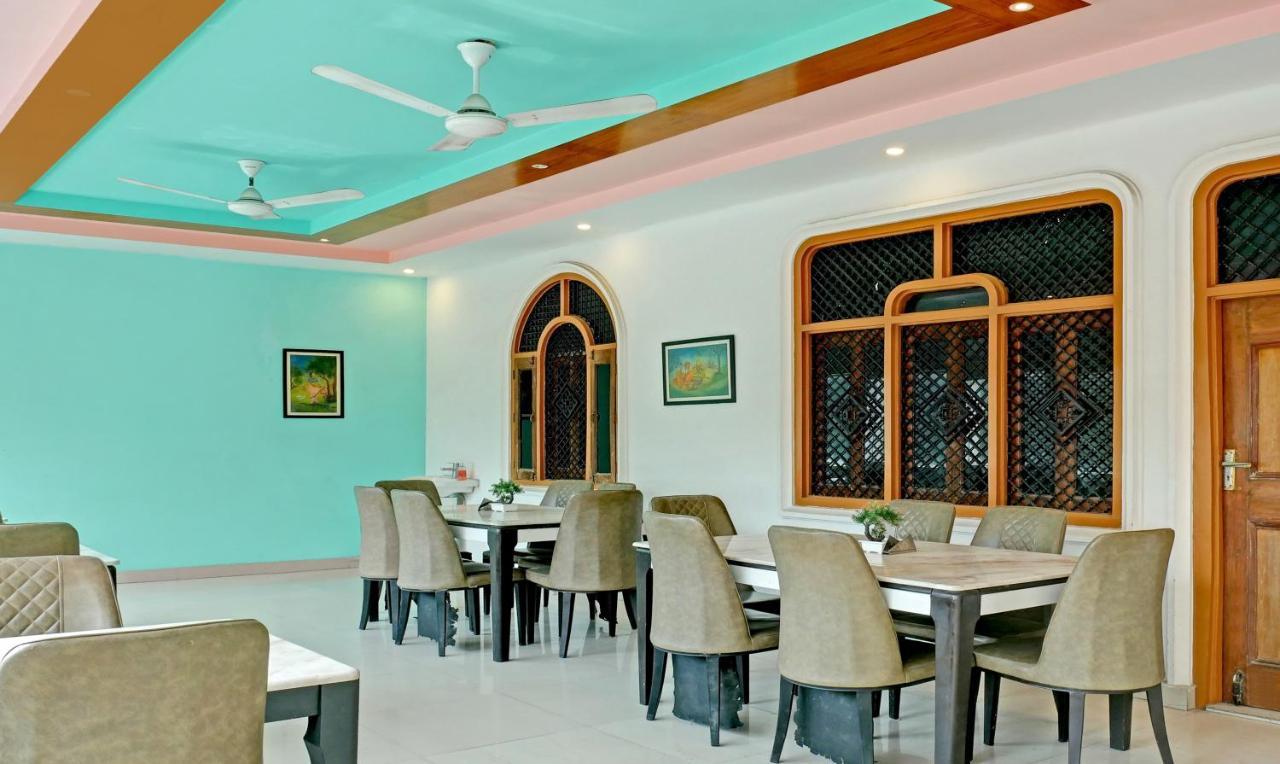 Treebo Trend Gupta Inn Varanasi Esterno foto