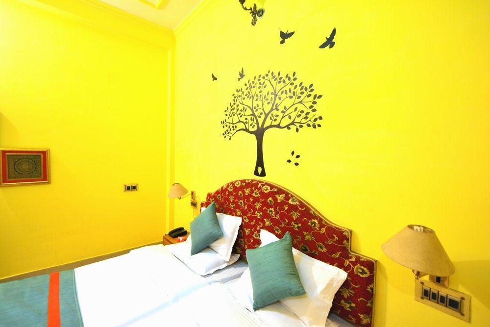 Treebo Trend Gupta Inn Varanasi Esterno foto