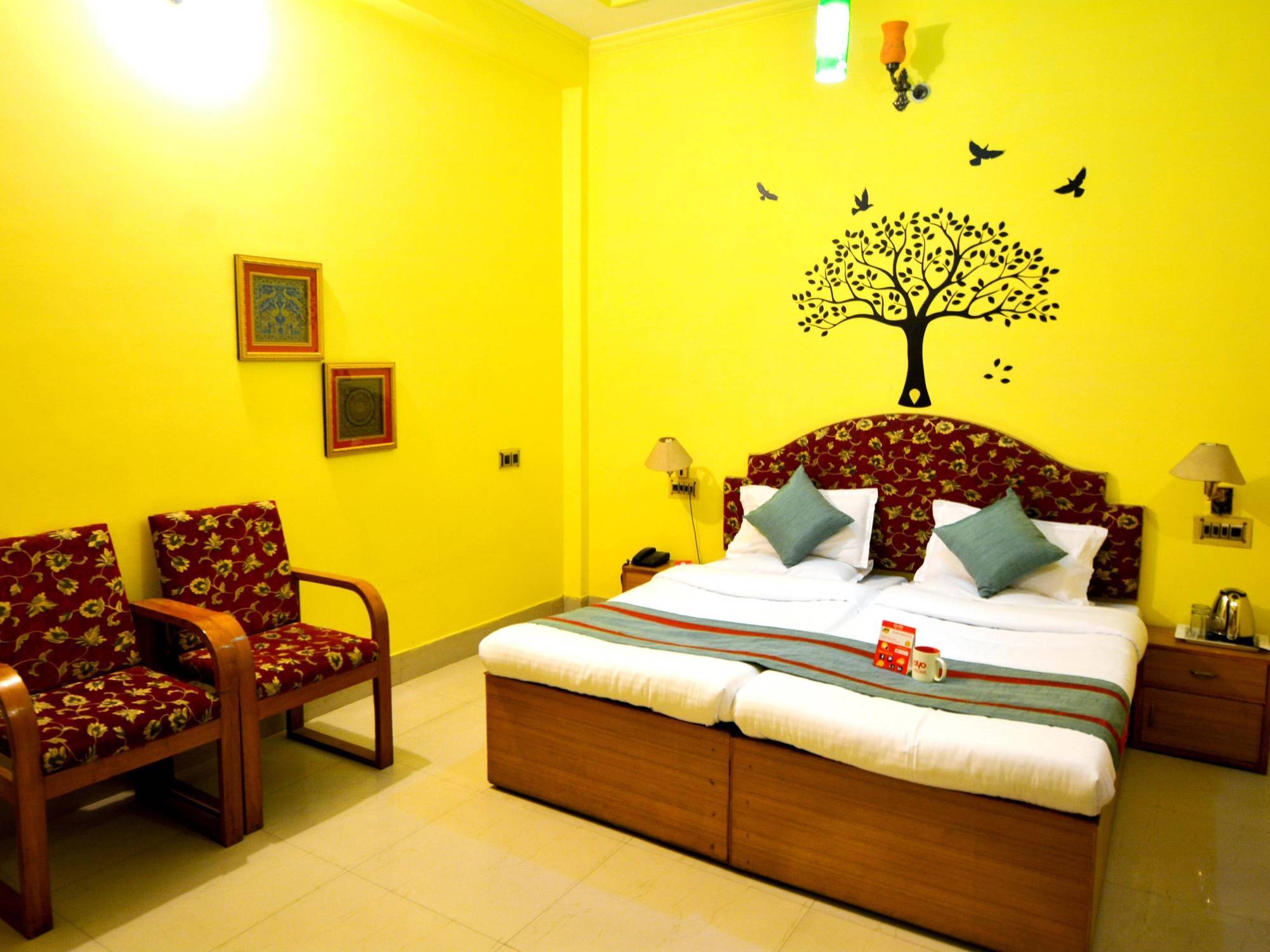 Treebo Trend Gupta Inn Varanasi Esterno foto